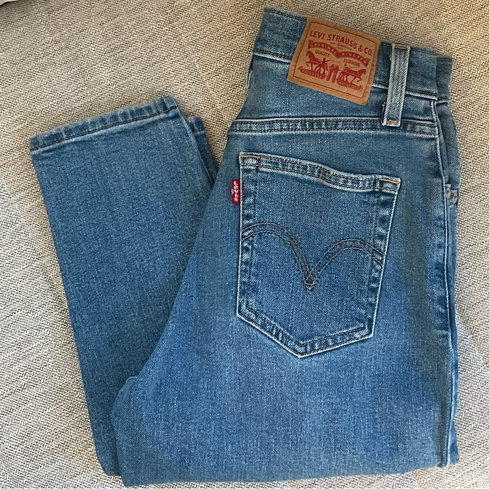 Levi's High Waisted Mom Jean